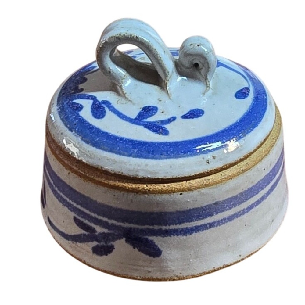 Studio Pottery Signed MG Blue White Hand Painted Stoneware Lidded Trinket Box‎